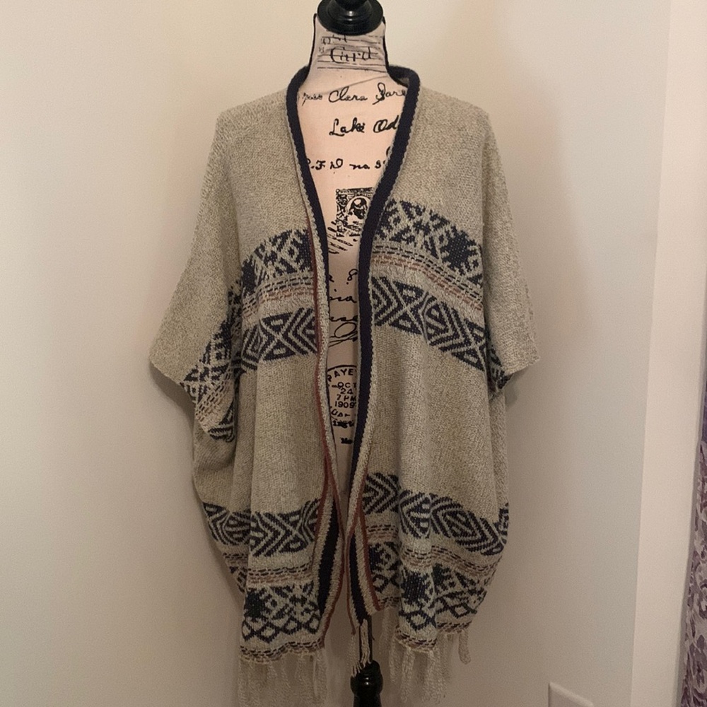 Mystree Sweater Wrap (Tan & Blue)